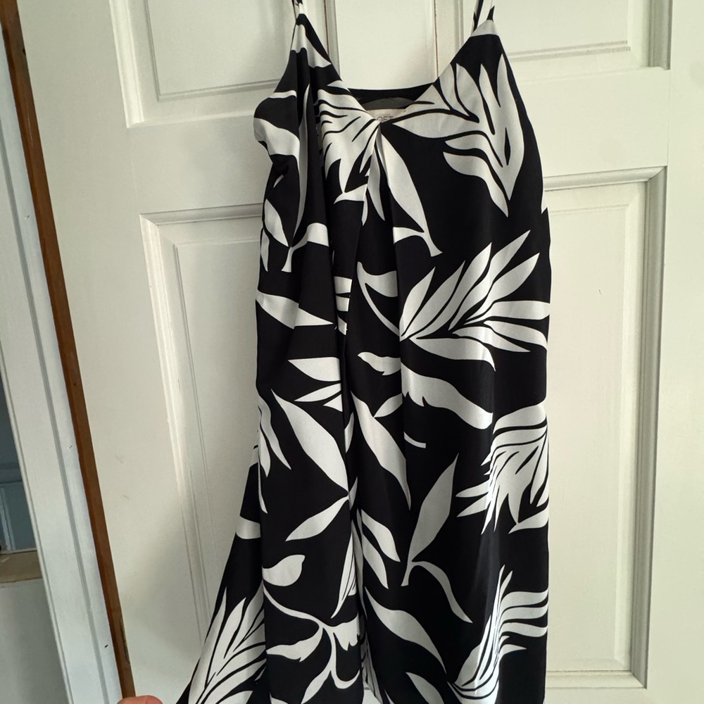 LOFT Black and White Leaf Print Dress